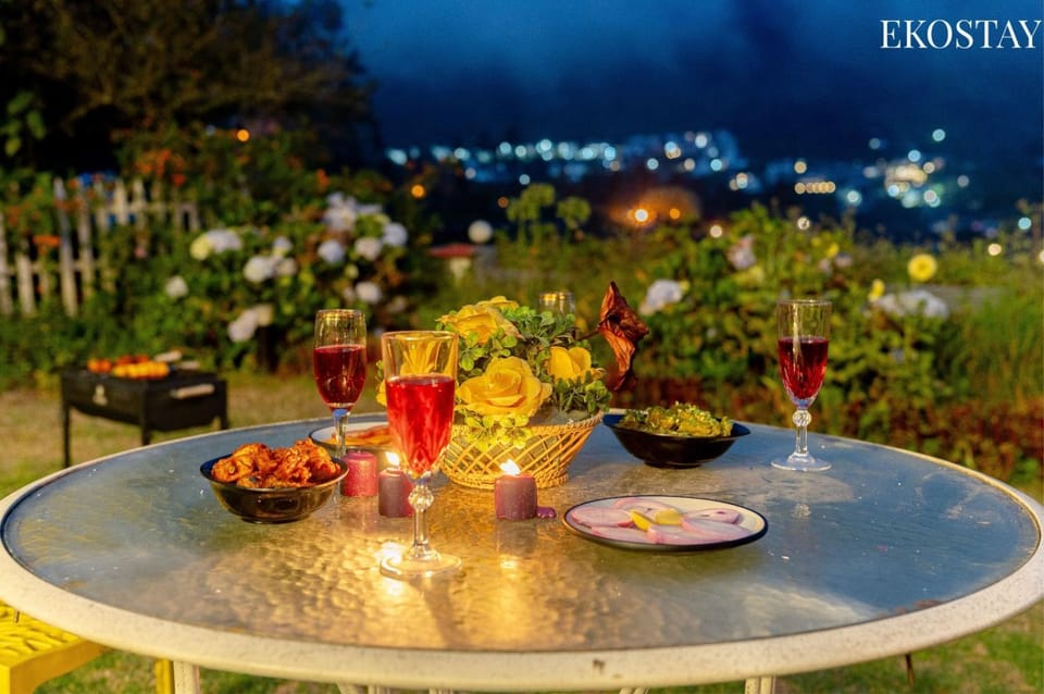 Night, Food and drinks, Food, Drinks