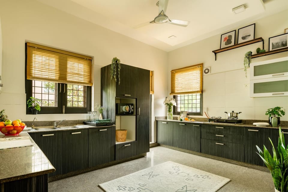 Kitchen or kitchenette, kitchen