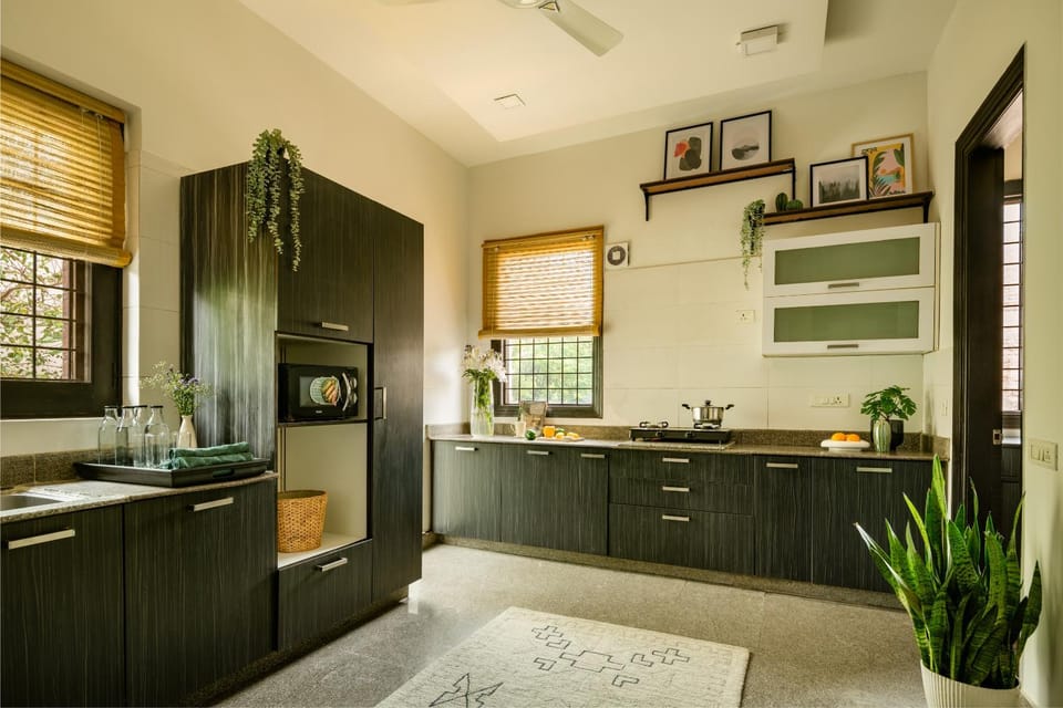 Kitchen or kitchenette, kitchen