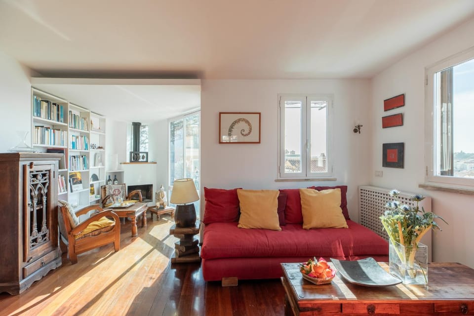 TV and multimedia, Kitchen or kitchenette