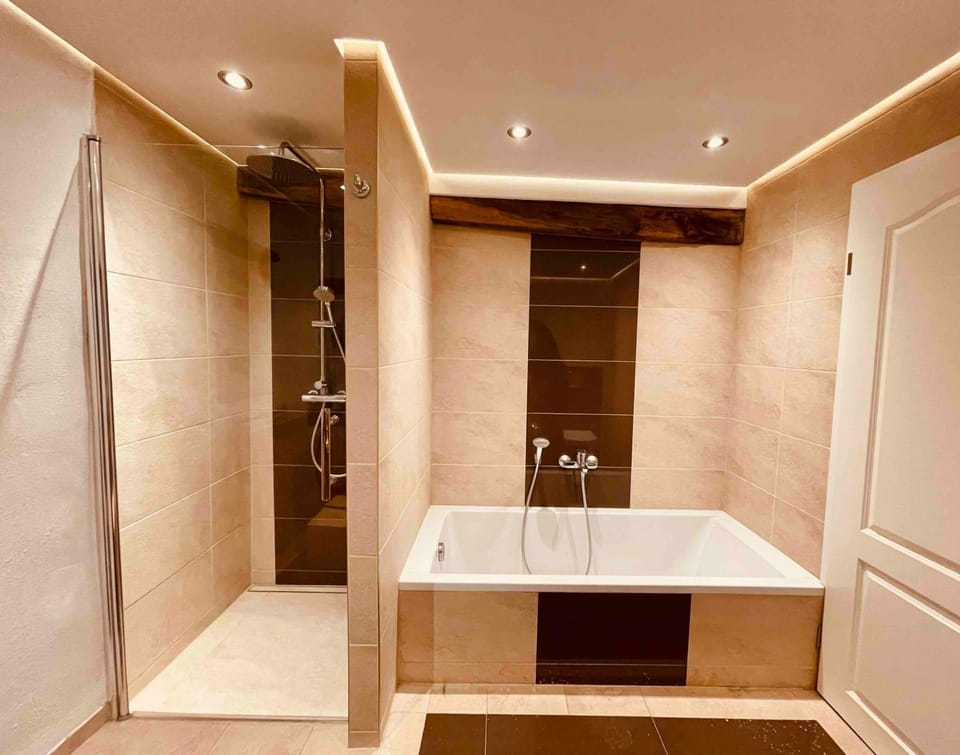 Bathroom, Living room