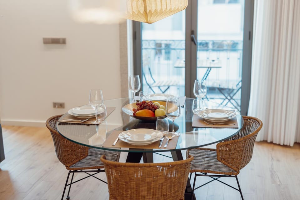 OPORTO GUEST Renovato Luxus Flat w/ parking Apartment in Porto
