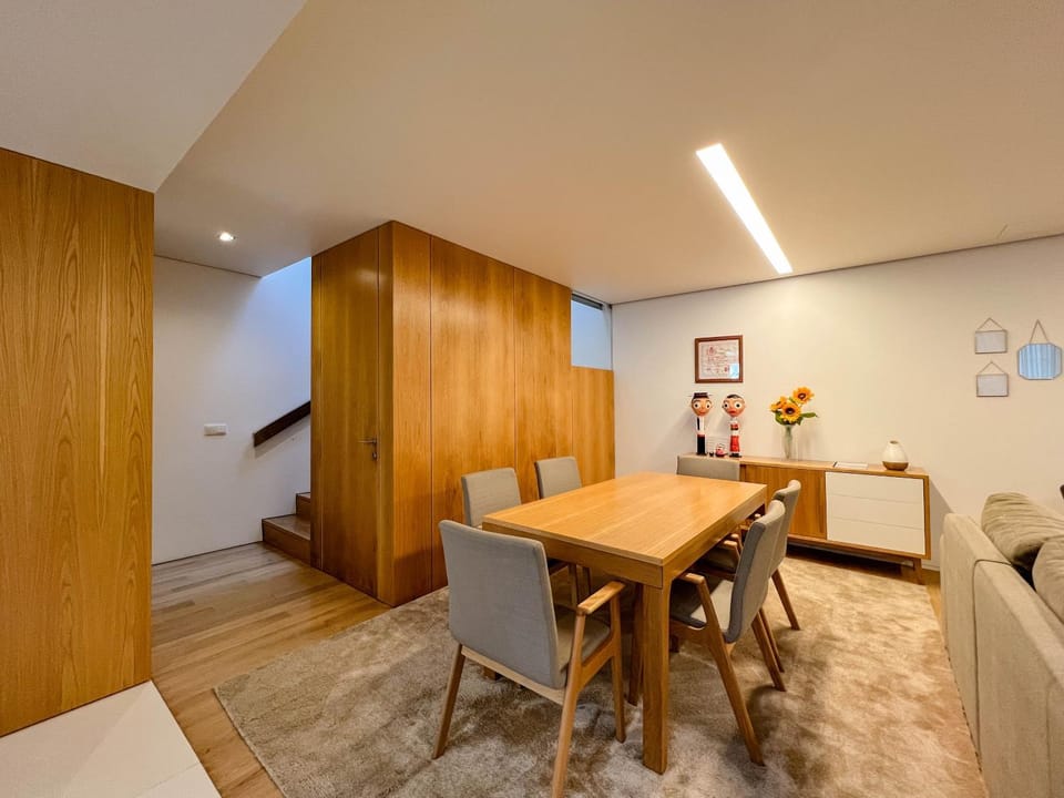 Living room, Dining area, hair dresser
