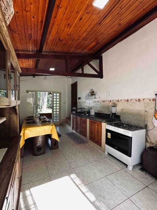 Casa Amarela - Aconchegante e Familiar House in State of Goiás