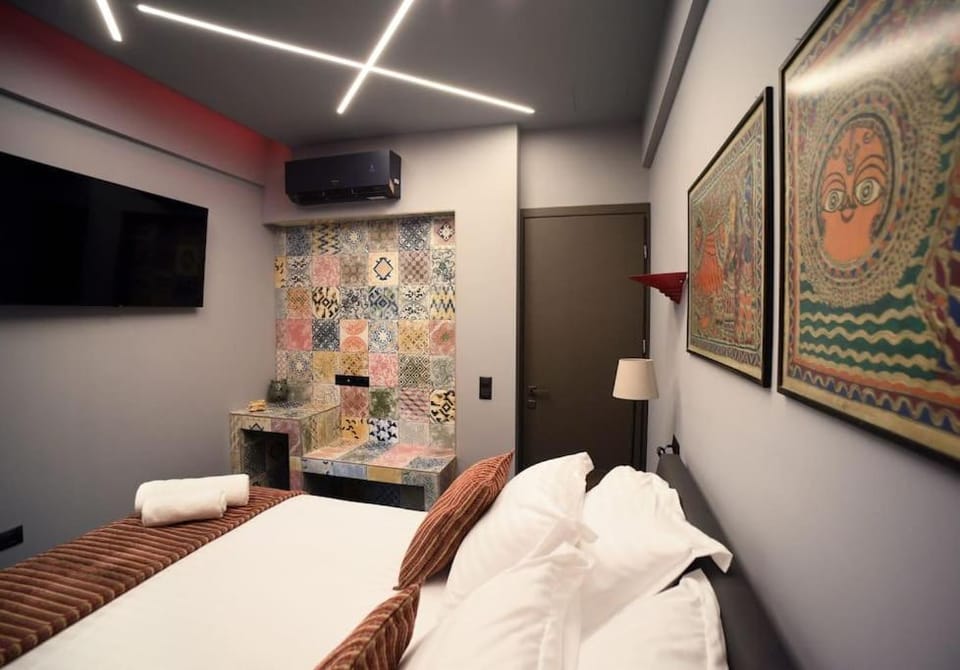 Luxury apt for Friends & Family, at Mitropoleos Apartment in Thessaloniki