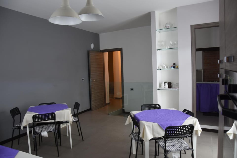 Communal lounge/ TV room, Living room, Lounge or bar, Communal kitchen
