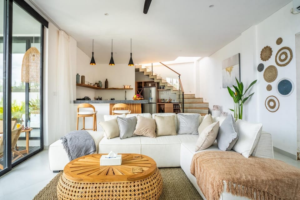 Living room, Seating area, Dining area, Area and facilities