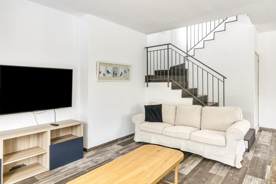 Property building, Living room