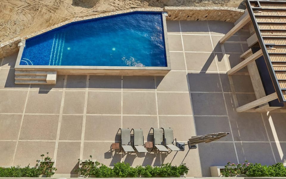 Pool view, Swimming pool