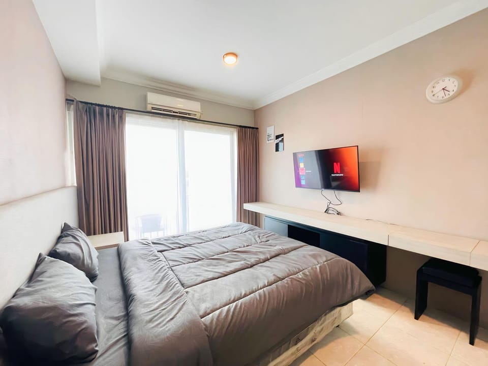 Bed, TV and multimedia, Photo of the whole room, Bedroom, air conditioner