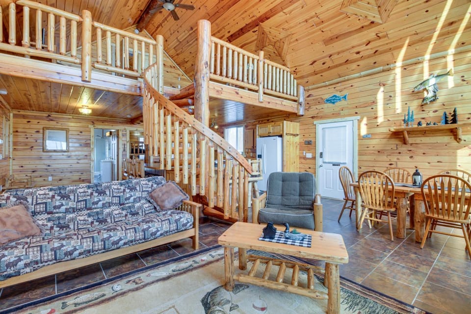 Eagle's Nest Cabin on Mille Lacs Lake: Boat + Fish Cabin in Minnesota