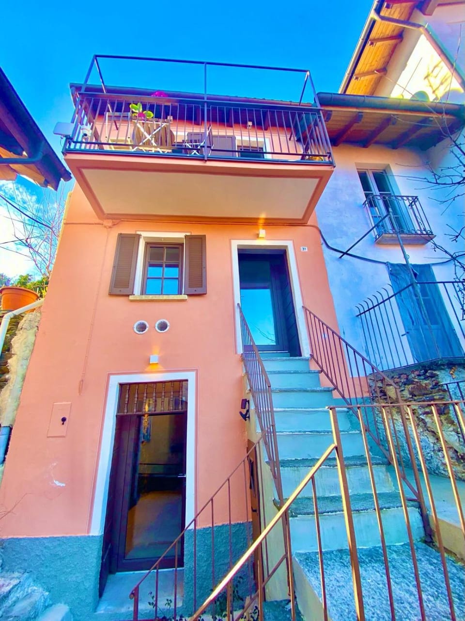 Property building, Balcony/Terrace