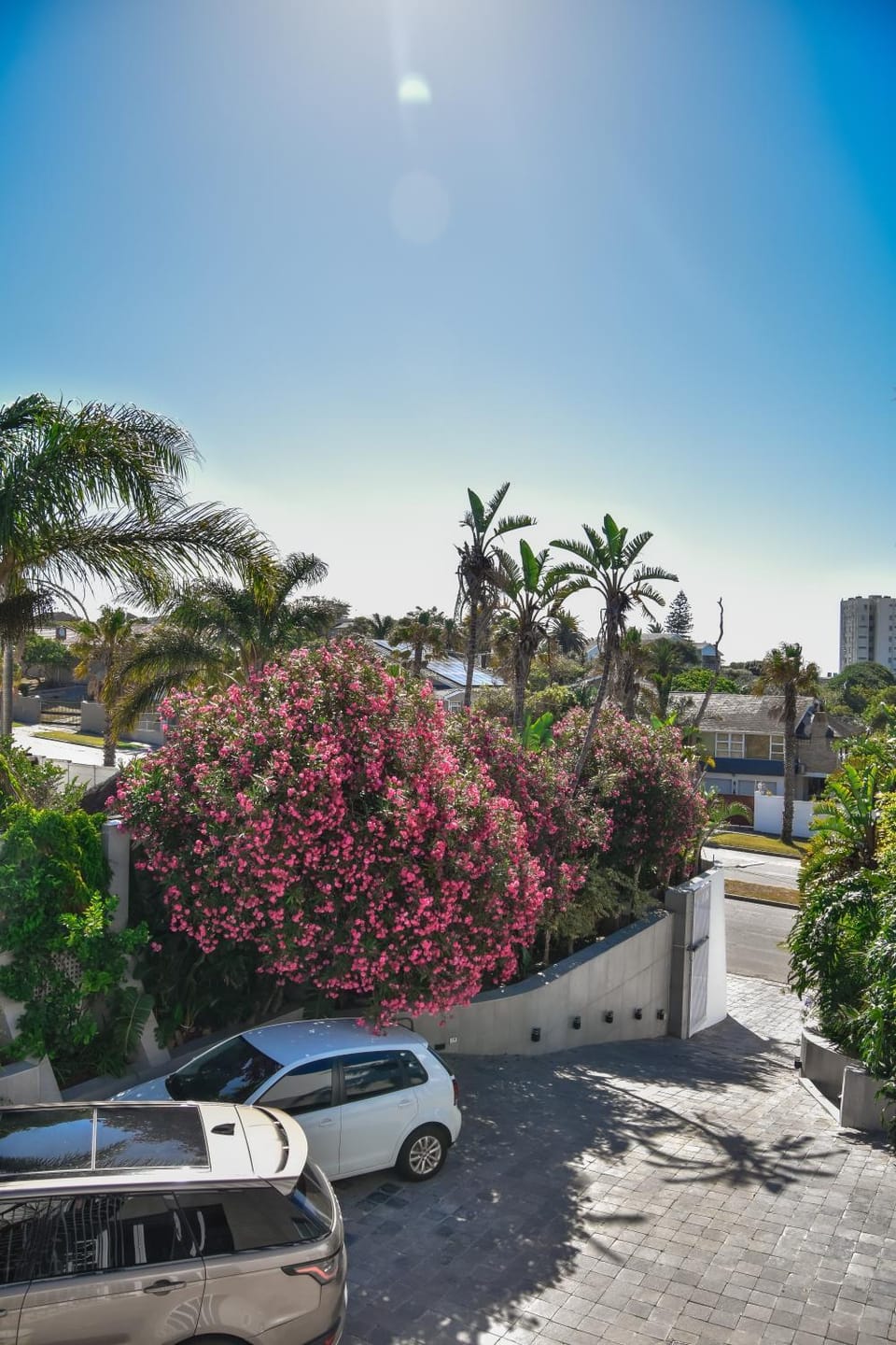 Posh Spot on the beachfront strictly bookings of 4 or 5 guests Apartment in Port Elizabeth