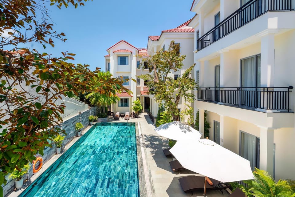 Property building, Pool view, Swimming pool