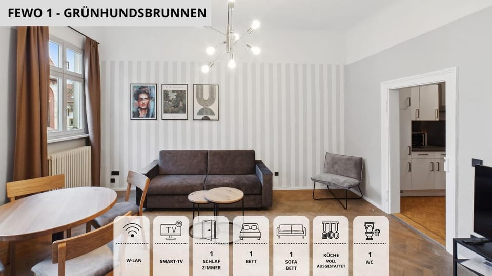 TV and multimedia, Living room, Photo of the whole room, Seating area, Dining area, Bedroom