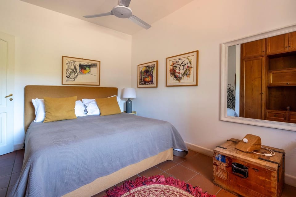 Living room, Bedroom