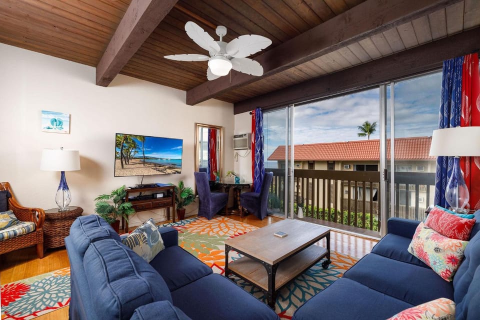 Kona Mansions 225 Top Floor 2 story Ocean views! House in Holualoa