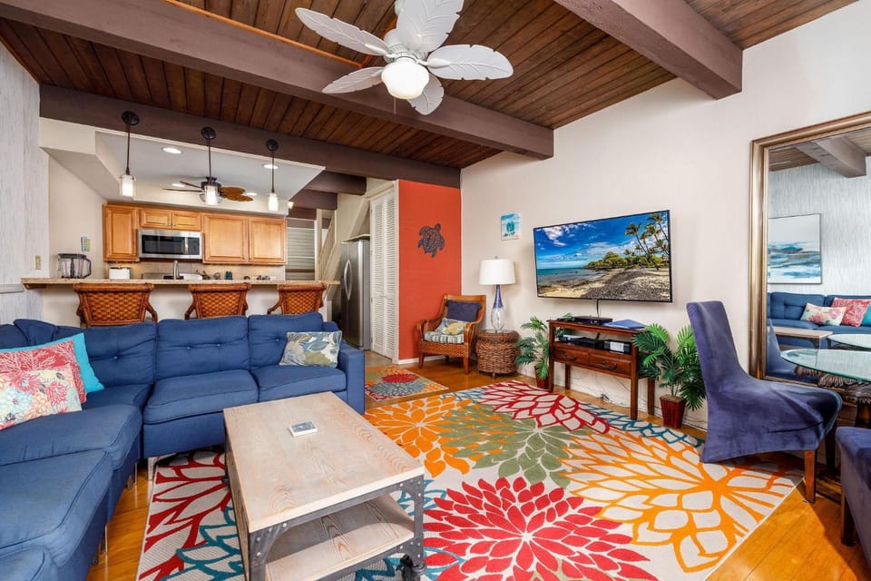 Kona Mansions 225 Top Floor 2 story Ocean views! House in Holualoa