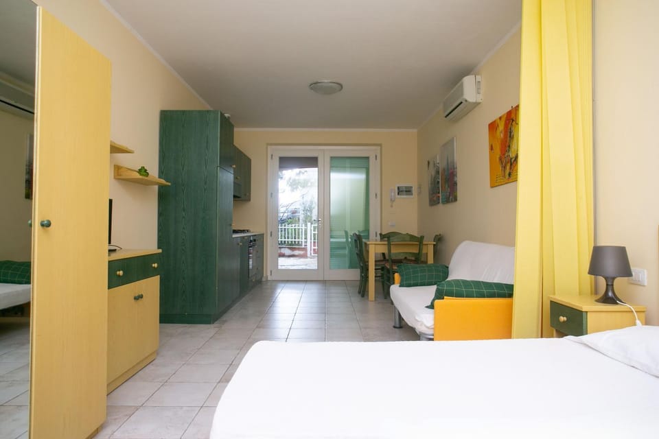 Monolocale con terrazzo a Sirolo - S052 Apartment in Marche