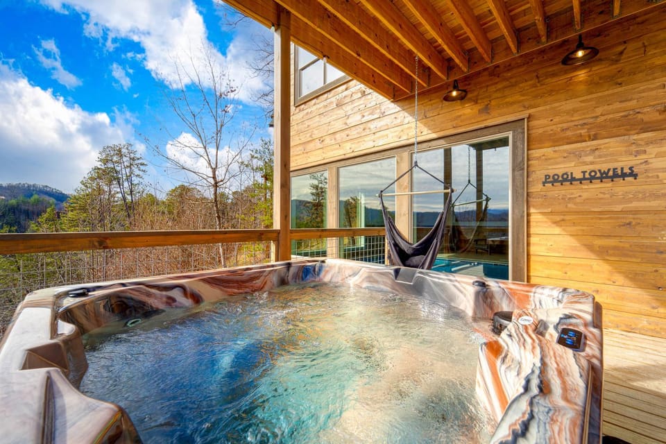Patio, Day, Natural landscape, Hot Tub, Hot Tub