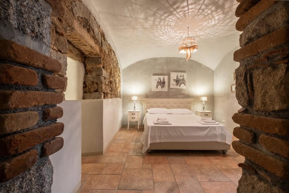 Bed, Photo of the whole room, Bedroom, towels, air conditioner