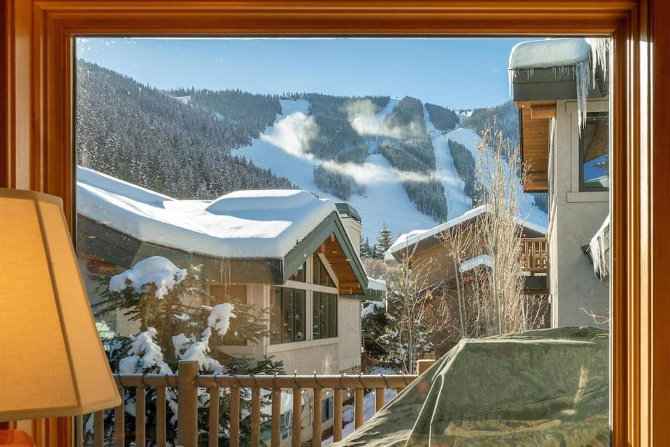 Ski Way Home Steps to the Warm Springs Lift House in Ketchum