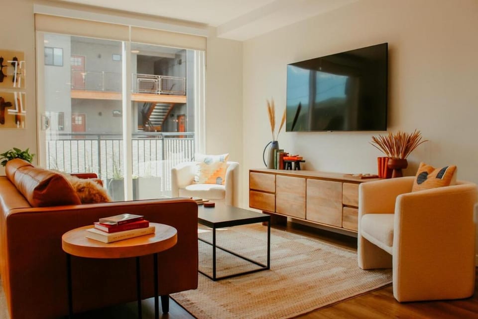 New Downtown Hailey Condo with Rooftop Hot Tub House in Hailey