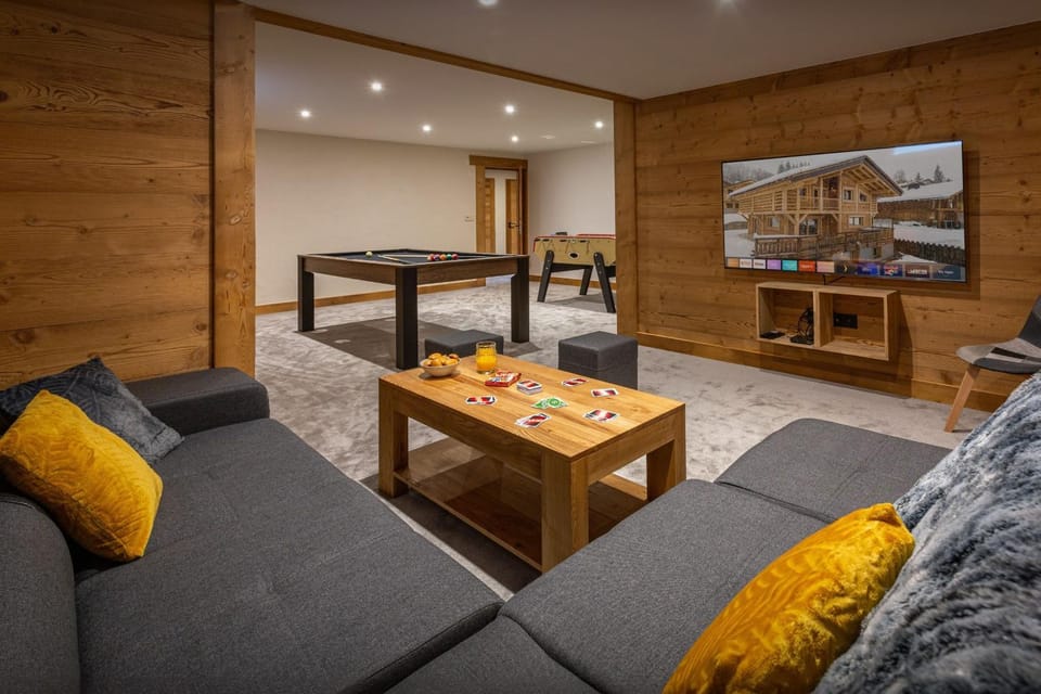 Billiard, Game Room, TV and multimedia, Seating area, Evening entertainment, Area and facilities