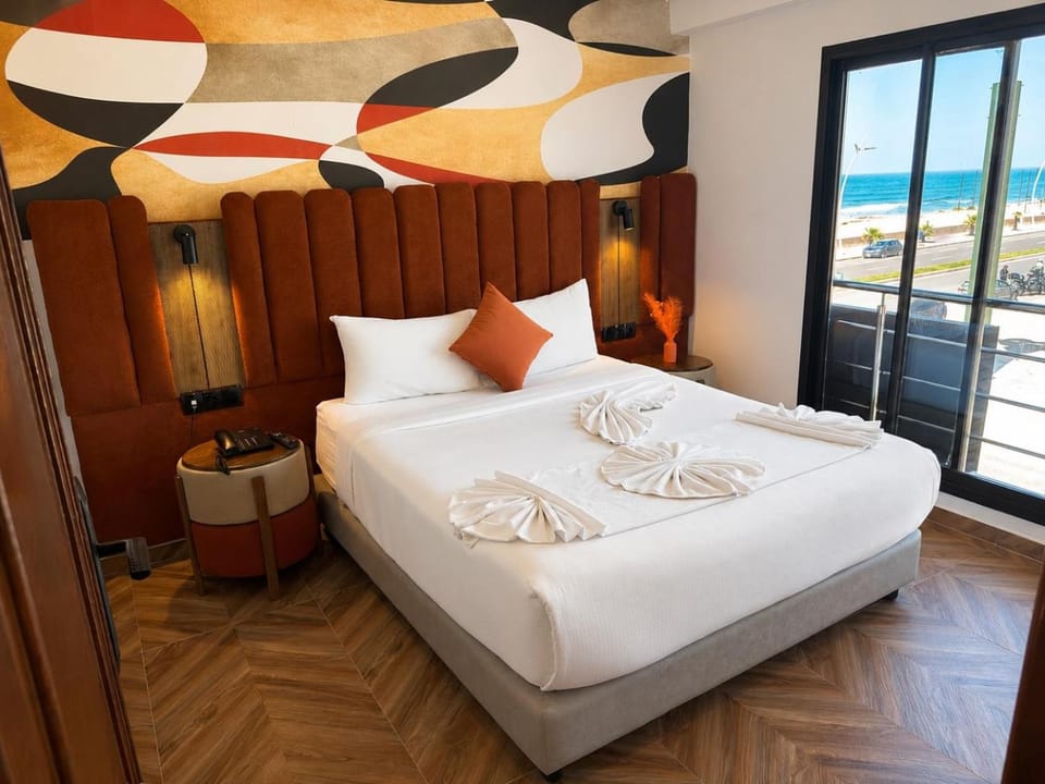 Bed, Natural landscape, Photo of the whole room, Bedroom, Sea view, towels