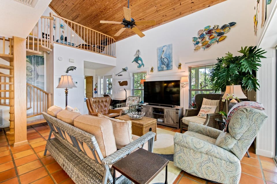 Waters Edge Cottage House in Bradenton Beach