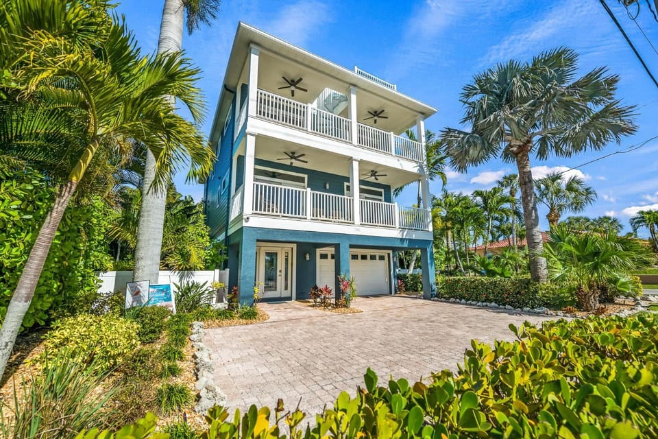 View of the Gulf House in Holmes Beach
