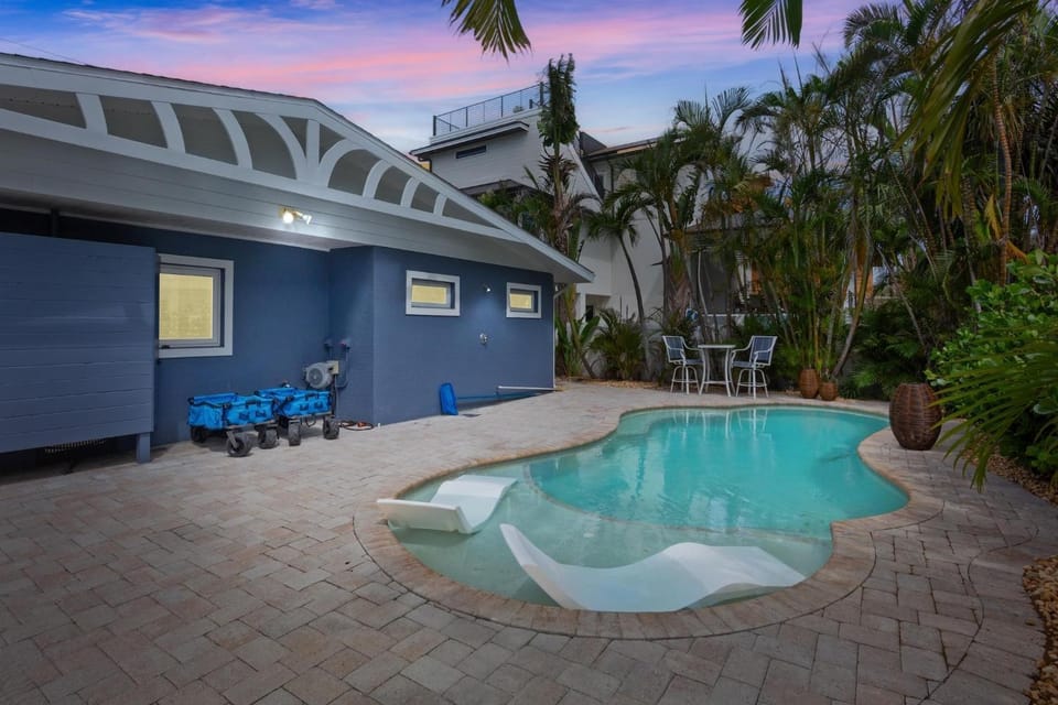 Tiki Sunrise House in Holmes Beach