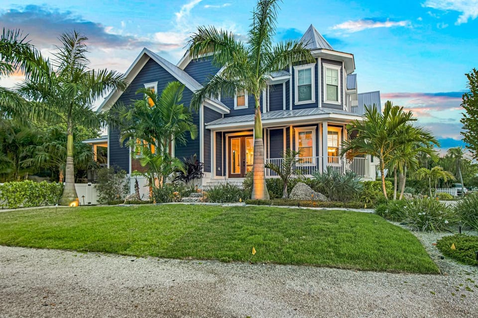 The Blue Crab House in Holmes Beach