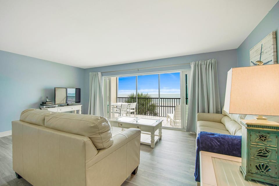 Island Sunset Apartment in Bradenton Beach