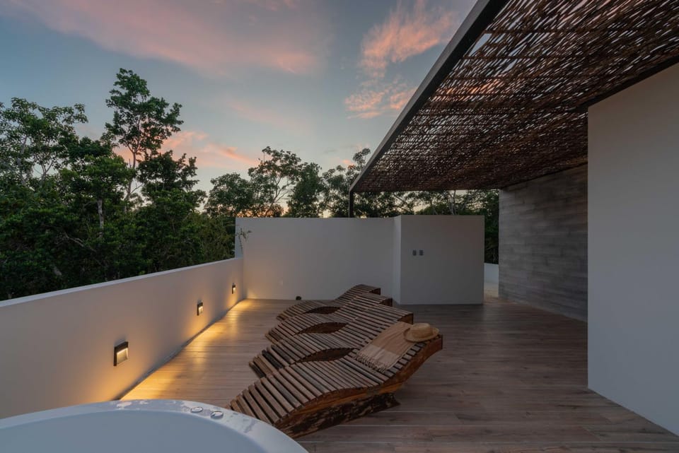 Natural landscape, Hot Tub, View (from property/room), Balcony/Terrace, sunbed