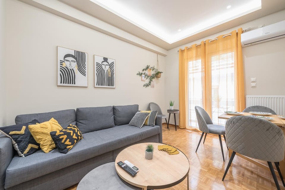 Living room, Decorative detail, Seating area, Dining area