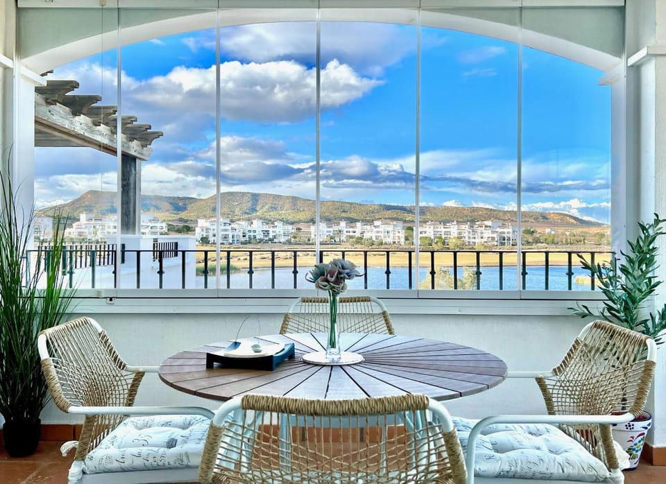 Balcony/Terrace, Lake view