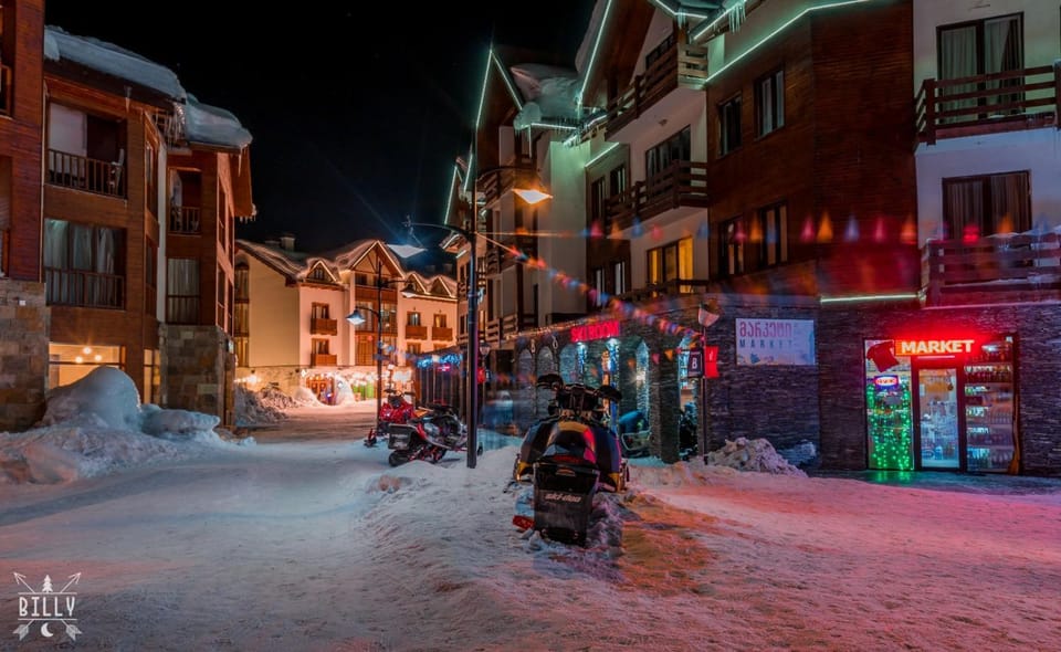 Night, Neighbourhood