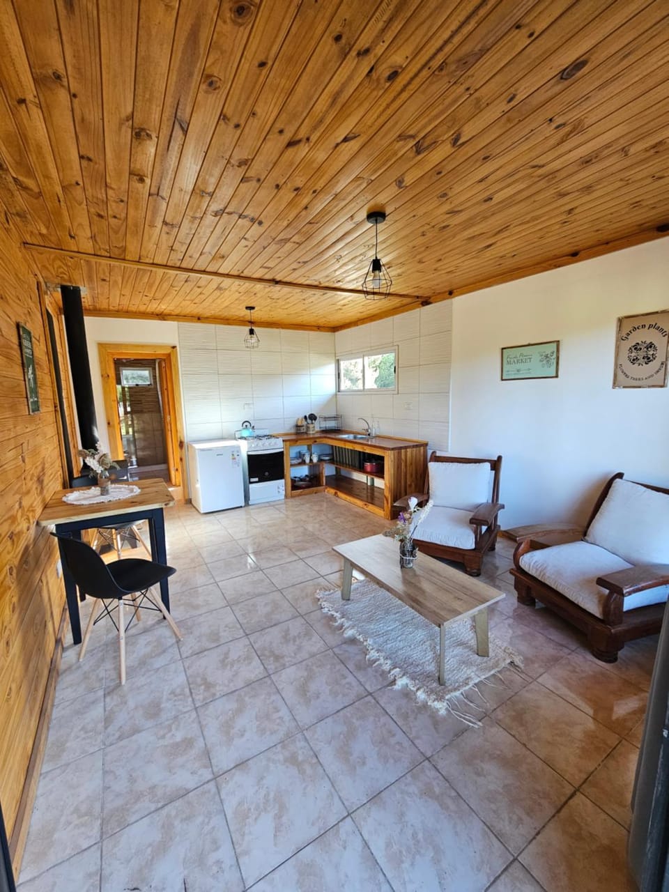 Kitchen or kitchenette, Living room