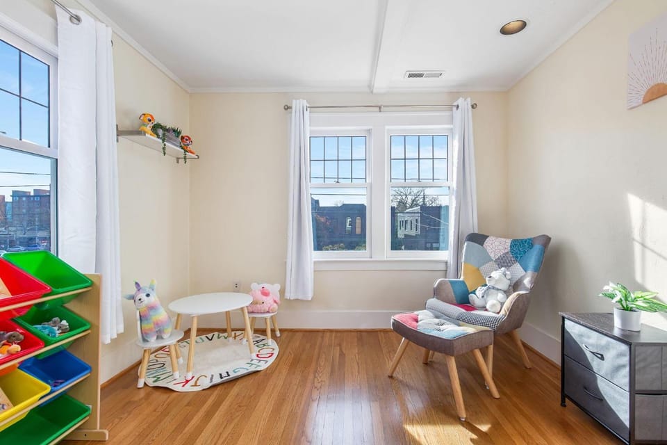 Perch - Vintage Seattle Gem House in Capitol Hill