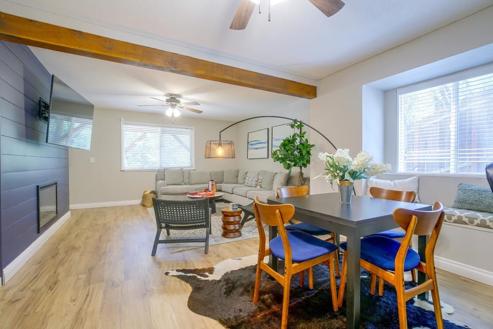 Lake, Trails & Slopes! Family Cottage in Crestline House in Crestline