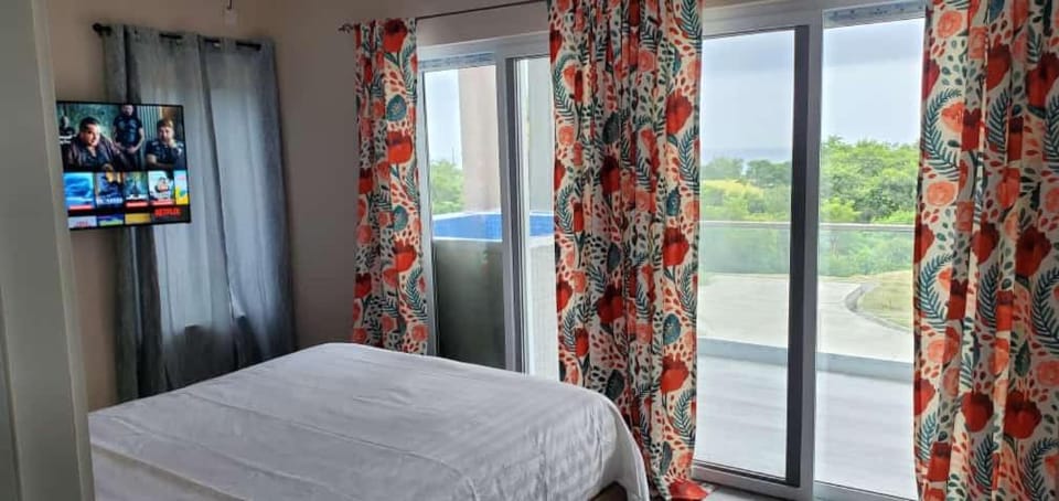 TIE-2 bedroom luxury home Apartment in Caribbean