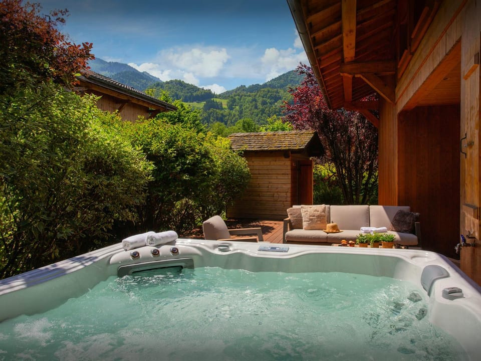 Day, Natural landscape, Hot Tub, Mountain view