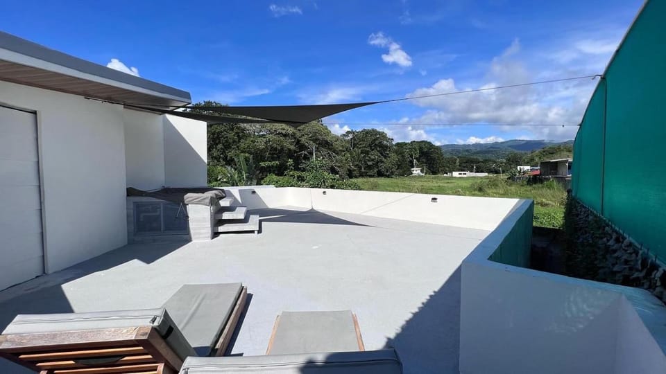 Patio, Day, Hot Tub, Seating area, Mountain view