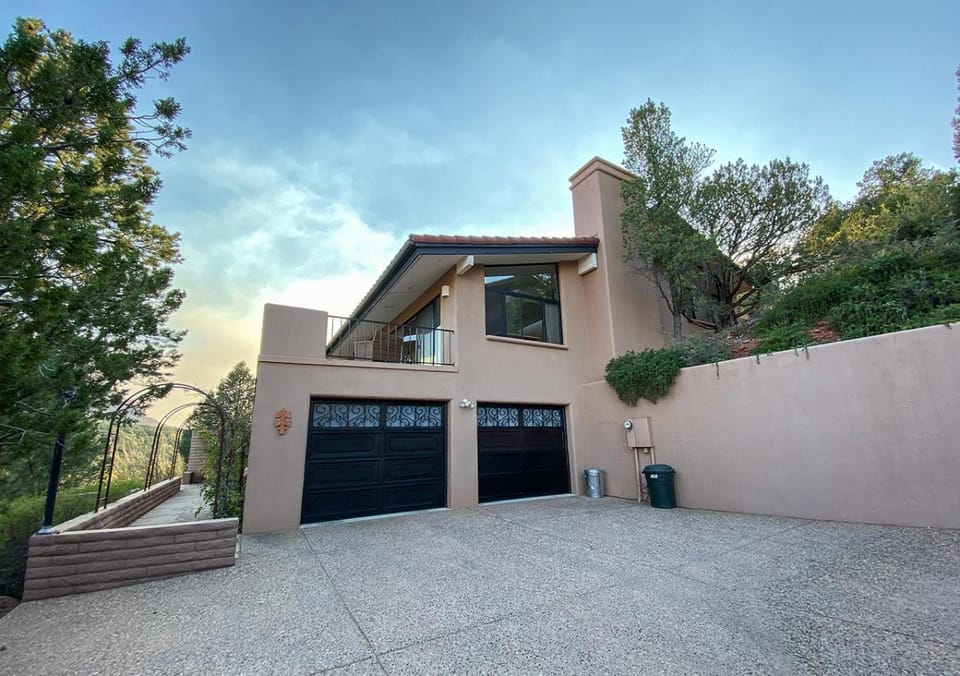 Open Style Home with Magnificent Views! House in Sedona