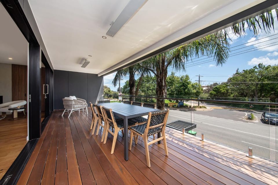 View (from property/room), Balcony/Terrace, heating