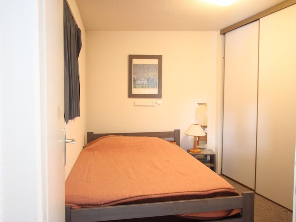 Appartement 2 pièces + cabine, 6 pers, proche pistes - FR-1-340-275 Cabin in Provence