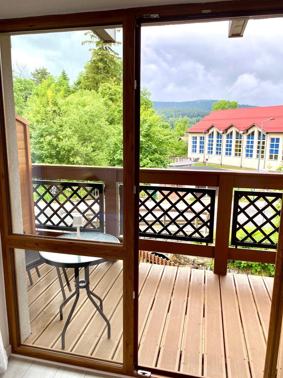Apartament Zielony Horyzont Apartment in Lower Silesian Voivodeship