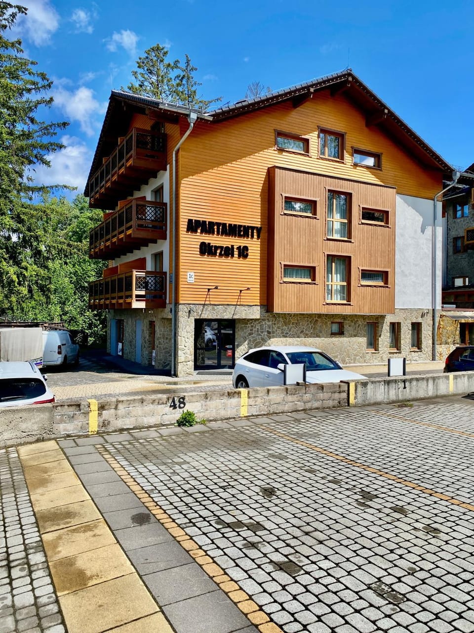 Apartament Zielony Horyzont Apartment in Lower Silesian Voivodeship