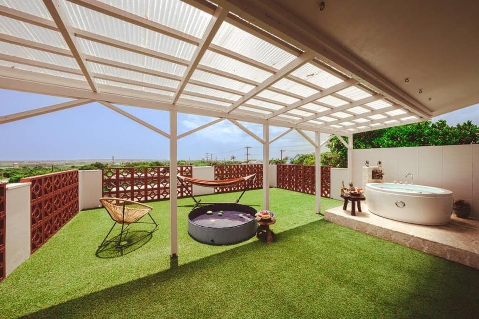 Balcony/Terrace, Garden view